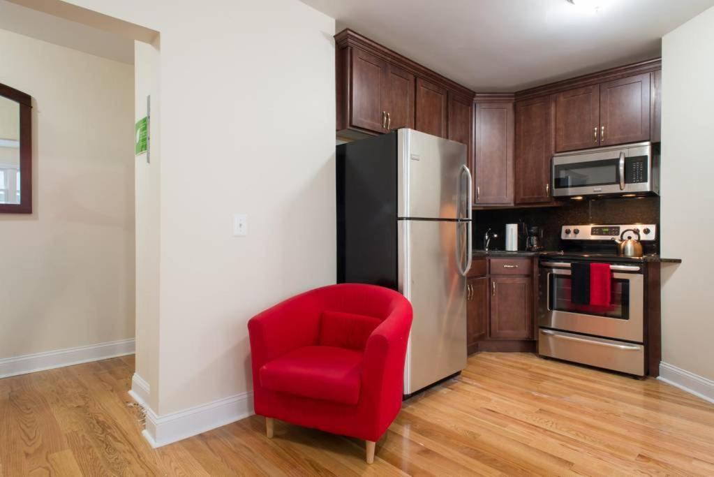 Stunning 2 Bedroom Apartment By Boston University With Parking Bagian luar foto